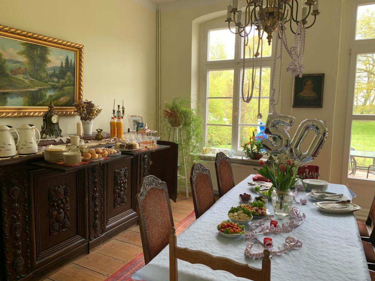 Appartement Gutshaus Schwarzenhof à Dargun Extérieur photo