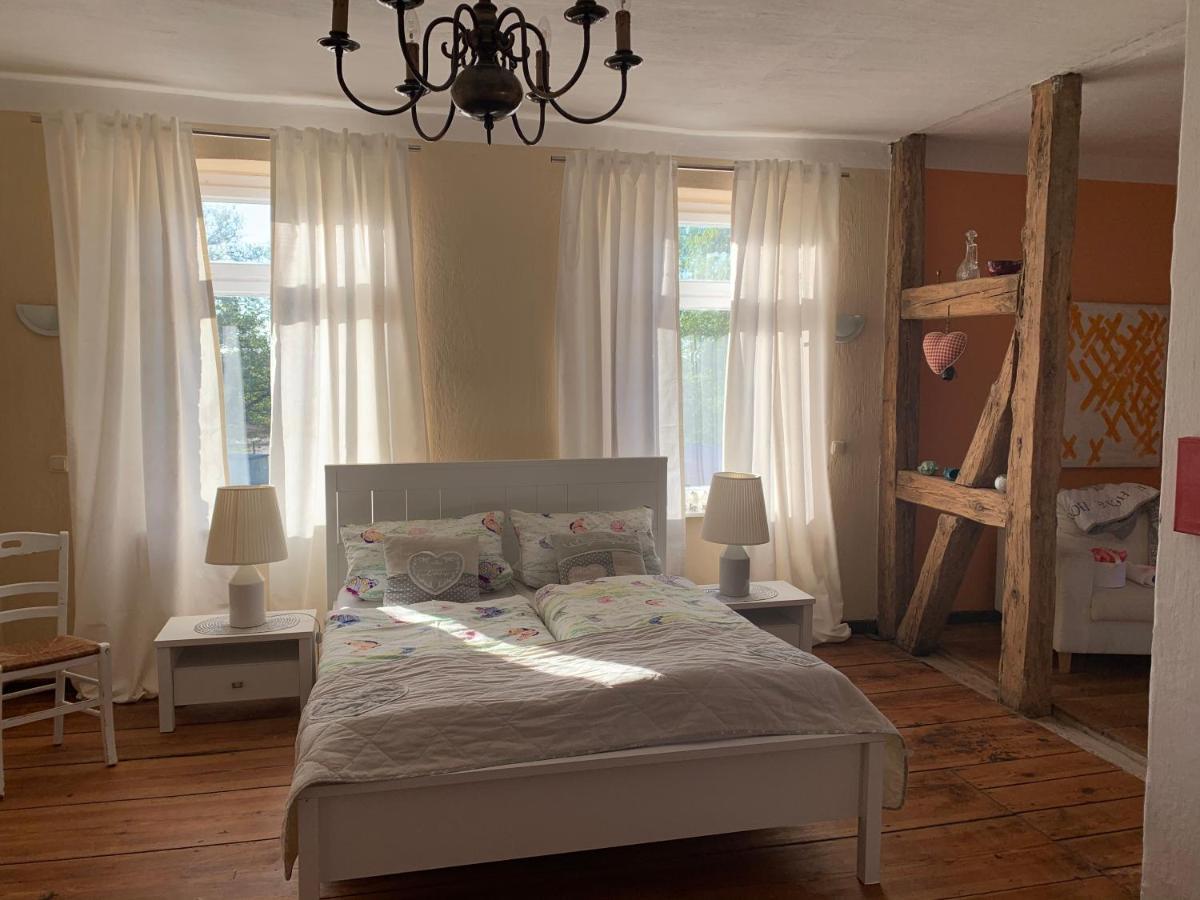 Appartement Gutshaus Schwarzenhof à Dargun Extérieur photo
